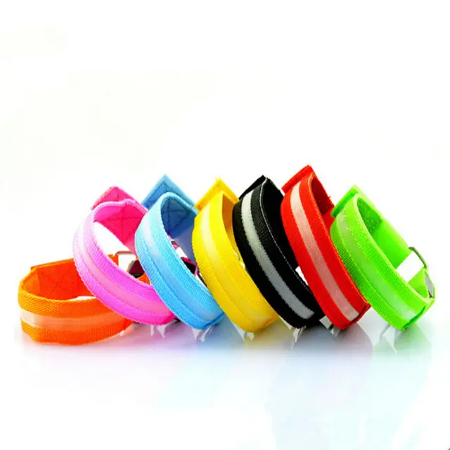 Pulsera Led Slap para correr al aire libre, personalizada, para fiesta, evento, concierto, Pvc, parpadeante, novedad