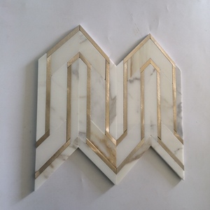 Calacatta Trắng Đá Cẩm Thạch Xám Tĩnh Mạch, Mũi Tên Hình Dạng Đồng Mosaic Gạch - Product Image 1