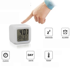 Đồng Hồ Báo Thức Kỹ Thuật Số Thay Đổi 7 Màu LED UCHOME - Product Image 5