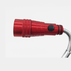 Bán buôn Nhôm <span class=keywords><strong>3</strong></span> <span class=keywords><strong>Led</strong></span> Mở Rộng Đèn Pin với Magnet Cơ Sở - Product Image 4