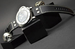 Cinturino <span class=keywords><strong>per</strong></span> <span class=keywords><strong>Orologio</strong></span> in Vera Pelle con Rivetti Stile Pilota in Nero e Marrone - Product Image 4