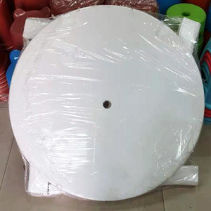 Ensemble table et chaises d'extérieur avec logo personnalisé en matière plastique PP promotionnelle comprenant des boules jouets - Product Image 2