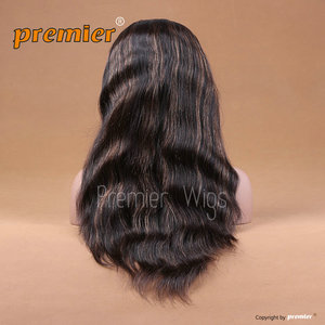 remy brésilienne bouclés perruque sans colle lacet courte avec une frange - Product Image 2