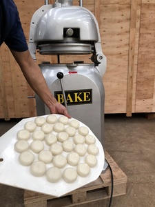 Équipement de boulangerie, diviseuse et arrondisseuse de pâte à pain semi-automatique pour la fabrication du pain - Product Image 2