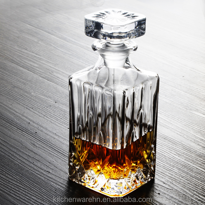Square Glass Whiskey Decanter Bottle with 4 x 200ml Glasses Gift Set