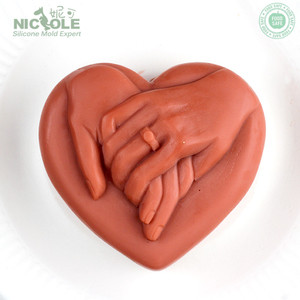 Stampi in Silicone Alimentare Nicole <span class=keywords><strong>per</strong></span> Sapone e Candele Fai-da-Te, <span class=keywords><strong>per</strong></span> San Valentino e Creazioni Artigianali, Monouso, Senza Necessità di Agente Distaccante - Product Image 6