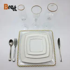 Bruiloft Diner Set Gouden Rand Keramische Vierkante Borden Glas Lader Platen Kralen Champagne Wijn Glazen Beker