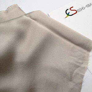 <span class=keywords><strong>Couleur</strong></span> personnalisée femmes robe soie mikado <span class=keywords><strong>blanc</strong></span> naturel en soie <span class=keywords><strong>satin</strong></span> 22mm - Product Image 5