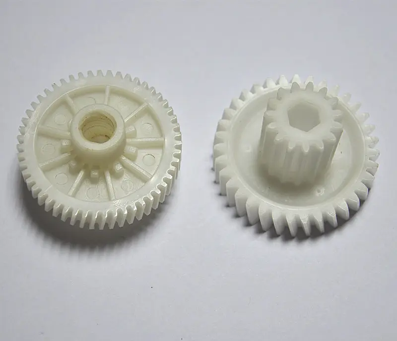Venta caliente colorido recto pequeño diente equipo de inyección de plástico de Modling tipo Pom Spur de engranaje de piñón