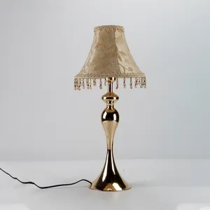 Antiken Tisch Lampe Mit Metall Säule und Quasten Lampe schatten Stoff Schreibtisch Licht Nacht Licht, benutzerdefinierte lampe Hotel und Wohnkultur