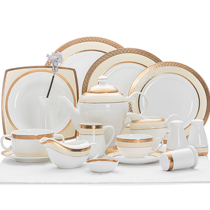 Guangzhou Nieuwe Product 2019 Luxe Onbreekbaar Gouden Keramische Servies Bone China Servies Set <