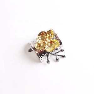 Bagues <span class=keywords><strong>de</strong></span> serviettes en métal motif floral 3D, 1 pièce, décoration <span class=keywords><strong>de</strong></span> Table pour serveur, fête <span class=keywords><strong>de</strong></span> mariage - Product Image 2
