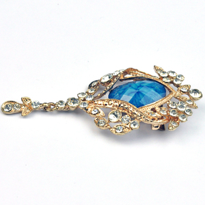 WBR-1456 de broche vintage en résine bleue avec centre en or et strass pour femmes - Product Image 5