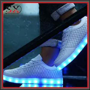 2016 zapatos coloridos LED para niños, zapato deportivo de fantasía para niña, estilo de moda de altura