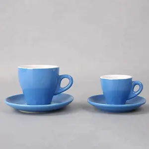 Di acqua creativo di caffè di ceramica della tazza della tazza con vassoio