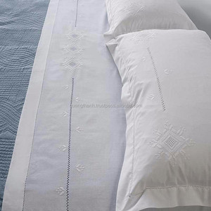 Literie en coton brodée à la main - Product Image 5