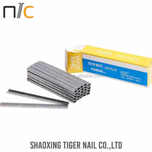 Exporteren Standaard Zilveren Kleur <span class=keywords><strong>Hot</strong></span> Selling Groothandel 604c Nietje - Product Image 1