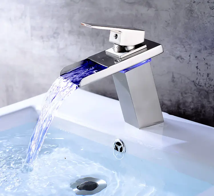 Homedec ก๊อกน้ำน้ำตกสำหรับห้องน้ำ,ก๊อกน้ำห้องครัวมีไฟ LED 3รูจับคู่ก๊อกน้ำแบบผสม