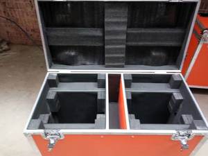 Flight case personnalisé en aluminium pour projecteur de scène Beam 230 à tête mobile - Product Image 2
