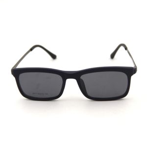 Fabricant de lunettes de <span class=keywords><strong>soleil</strong></span> polarisées unisexes à pince personnalisées à la mode 3017 Style OEM 12 lunettes pour hommes 7 jours de livraison depuis la Chine - Product Image 2