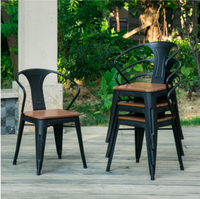 Maison en métal de meubles commerciaux chaise guangdong café Chaises empilables Bon Marché