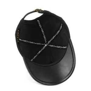 Cappello da Baseball a tesa curva classico in metallo di base con 5 pannelli in pelle Patch Logo su pelle scamosciata Design personalizzato è Ok cappello a 5 pannelli Aung Crown