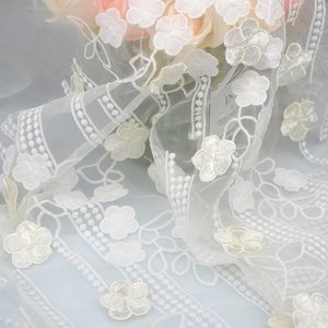 ドレスガウンスカート用CYG卸売3D花刺<span class=keywords><strong>Embroidery</strong></span>チュールポリエステルメッシュレース生地