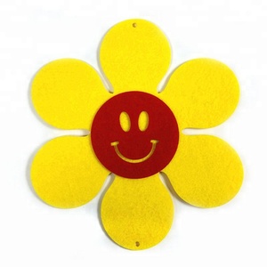 Großhandel Eco Freundliche Gestanzte Filz Blume für Wanddekoration