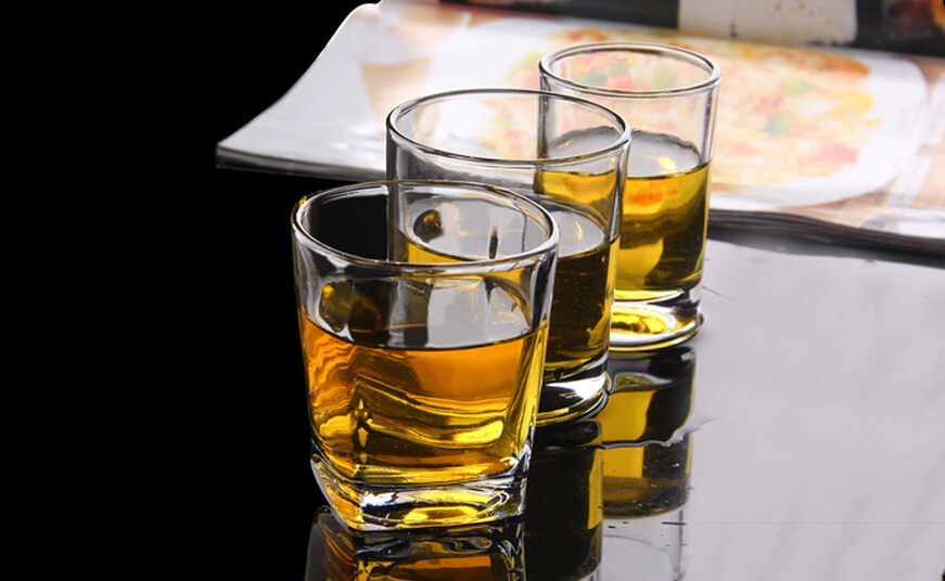 Haonai 1.5 Oz Whiskey Shot Glass; (Set of 4) Shot Glasses,Dishwasher Safe