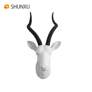 Vivid Polyresin <span class=keywords><strong>Gazelle</strong></span> Head Wall Mount Hanging Decor Decorazione Della Casa Scultura All'ingrosso Formato Può essere Adattato - Product Image 2