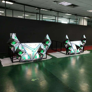 M-shine Vente Chaude Creative Irrégulier LED DJ Stand pour Panneau Conversion Vide Event Bar Festival de Musique Électronique Led Display - Product Image 3