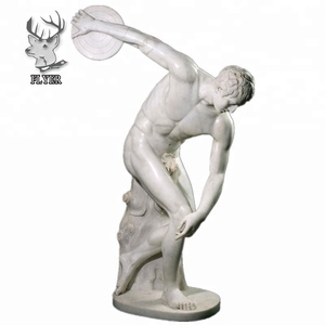 Statue en marbre blanc grandeur nature du célèbre athlète nu Discobolus - Product Image 1