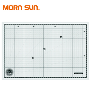 Alfombrilla de corte autocurativa TPO de 3 capas profesional de 1,6mm para acolchar, costura artesanal, duradera y antideslizante - Product Image 1