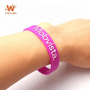 Cá nhân giá rẻ tùy chỉnh in thương hiệu dây đeo cổ tay quà Tặng lưu niệm Silicone Nhẫn trẻ em linh hoạt nút Vòng đeo tay cao su - Product Image 5