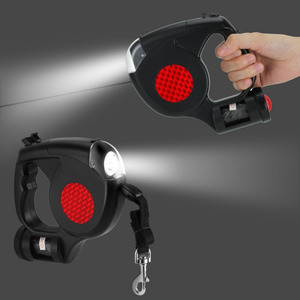 Correa Retráctil para Perro <span class=keywords><strong>3</strong></span> en 1 con Dispensador de Bolsas para Desechos, Linterna LED de 4 Luces, Correa de 5 Metros de Largo para Perros Pequeños y Medianos - Product Image 4