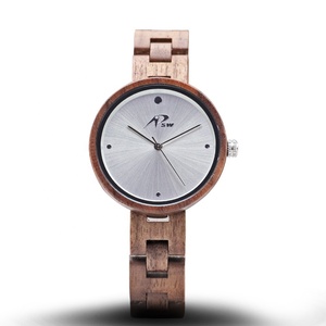 <span class=keywords><strong>Orologio</strong></span> moda coreana Logo personalizzato <span class=keywords><strong>orologio</strong></span> da <span class=keywords><strong>donna</strong></span> in <span class=keywords><strong>legno</strong></span> naturale fatto a mano al quarzo da <span class=keywords><strong>donna</strong></span> - Product Image 2