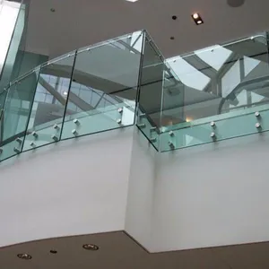 Balustrade extérieure de balcon de balustrade en verre sans cadre d'acier inoxydable de conception moderne