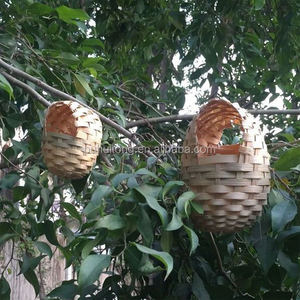 Casa di uccelli in bambù lavorata - Product Image 2