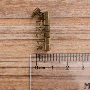 De la tienda de joyería de bronce de plata de oro de joyería de metal etiquetas cubos de <span class=keywords><strong>precio</strong></span> de venta al por mayor símbolo de moneda dólar <span class=keywords><strong>Euro</strong></span> - Product Image 4