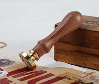 Vintage en bois poignée ronde initiale mariage personnalisé timbre de sceau de cire
