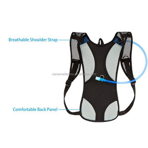 Sac à dos d'hydratation avec poche à <span class=keywords><strong>eau</strong></span> de 2 L, sac isolant qui maintient les liquides au frais jusqu'à 4 heures, sac à dos de randonnée, sac à <span class=keywords><strong>eau</strong></span> potable - Product Image 4