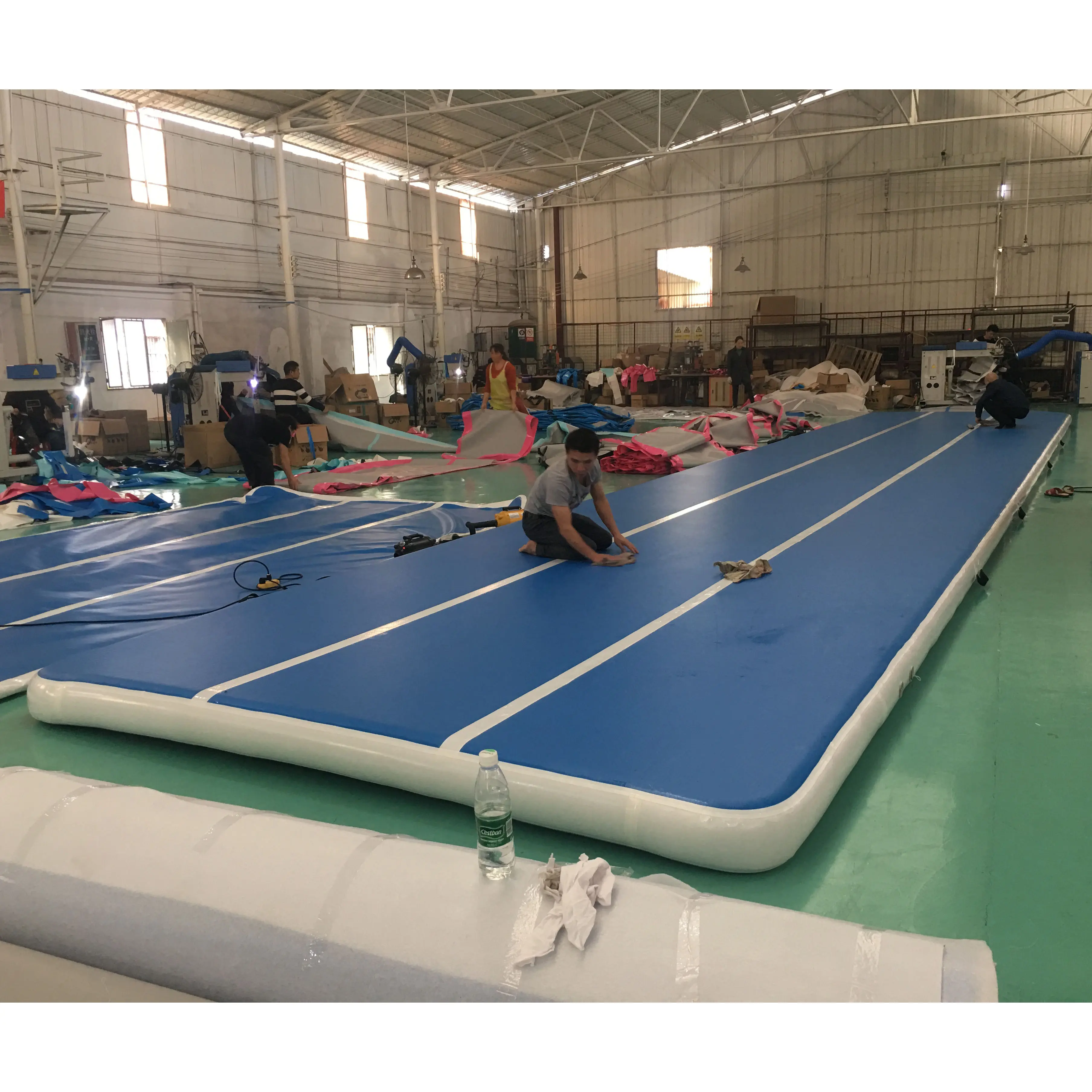 Pista de aire para gimnasia, colchoneta inflable para porristas, colchoneta de aterrizaje para gimnasia, barata, usada