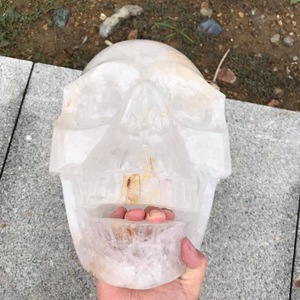 Bergkristallen grote schedel levensgrote voor halloween achtertuin woondecoratie