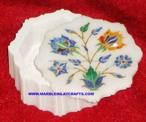 Boîte en pierre, boîte à bijoux en pierre faite à la main, boîte avec incrustations de pierre - Product Image 1