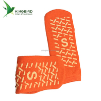 Chaussettes jetables antidérapantes de sécurité de couleur OEM, motif de points, logo corporel, fines, invisibles, semelles en caoutchouc pour adultes, hommes, unisexe