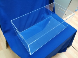 Contenitore acrilico trasparente con maniglie scatola di immagazzinaggio acrilico personalizzato organizzatore cestino per la <span class=keywords><strong>casa</strong></span> - Product Image 5