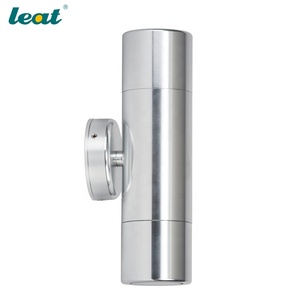 <span class=keywords><strong>China</strong></span> Up <span class=keywords><strong>down</strong></span> <span class=keywords><strong>light</strong></span> moderne waterdichte IP65 outdoor wandlamp verlichting