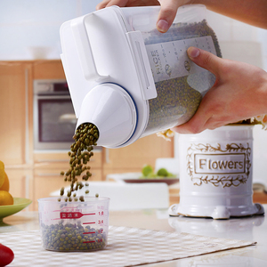 QM Custom Logo BPA FREE 2.5L Sealed Cereal Rice Storage Bins with Pour <strong>Spout</strong> and Measuring <strong>Jug</strong>
