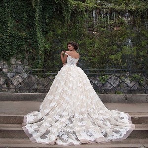 NE015 Abito <span class=keywords><strong>da</strong></span> <span class=keywords><strong>Sposa</strong></span> Stile Principessa Arabia Saudita <span class=keywords><strong>Turchia</strong></span>, Stile Libano, con Pizzo, Spalle Scoperte, Strascico a Cappella e Applicazioni - Product Image 2