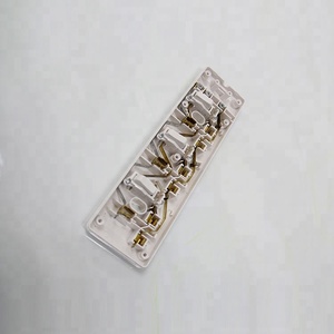 WK 4 gangs interrupteur individuel avec cordon d'extension de multiprise au néon et câble 2M - Product Image 4